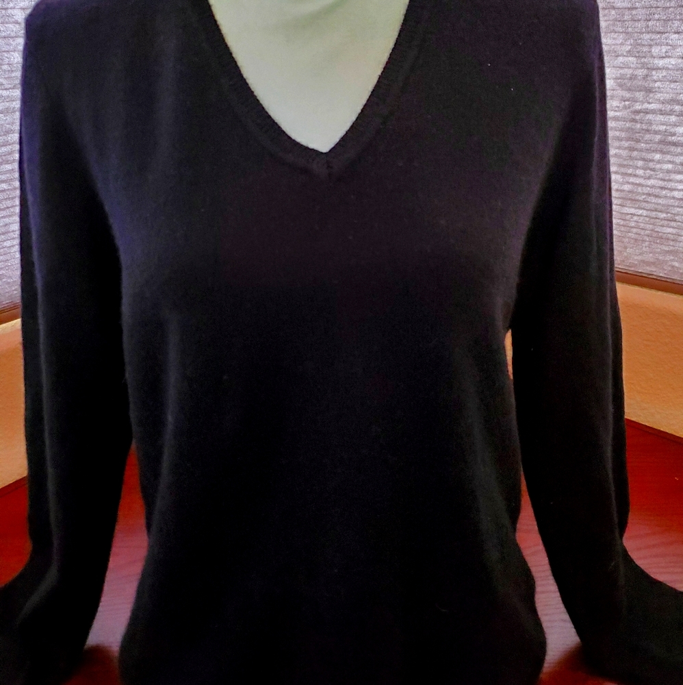 CHARTER CLUB NWT black 100% cashmere sweater